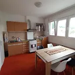 Retro Aparment In The Heart Of Appartement *